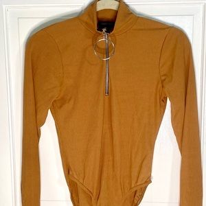 NWOT- Camel ribbed large zip bodysuit